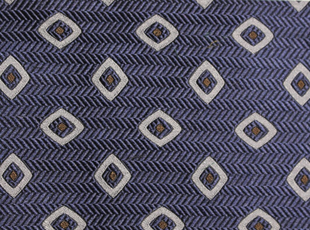 Geometric-Design-British-Made-Jacquard-Silk-W13550-15-M8595 (3)