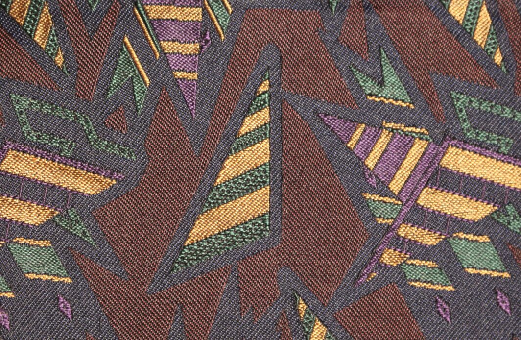 Geometric-Design-British-Made-Jacquard-Silk-W13550-15-M8599 (3)