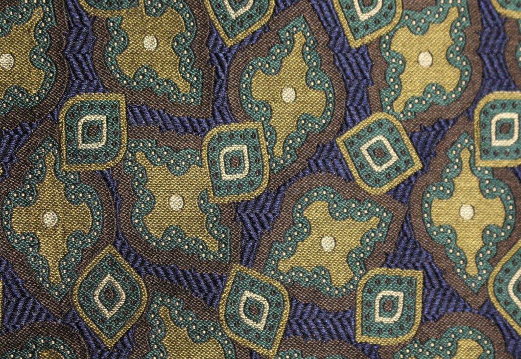 Geometric-Design-British-Made-Jacquard-Silk-W13550-15-M8600 (4)