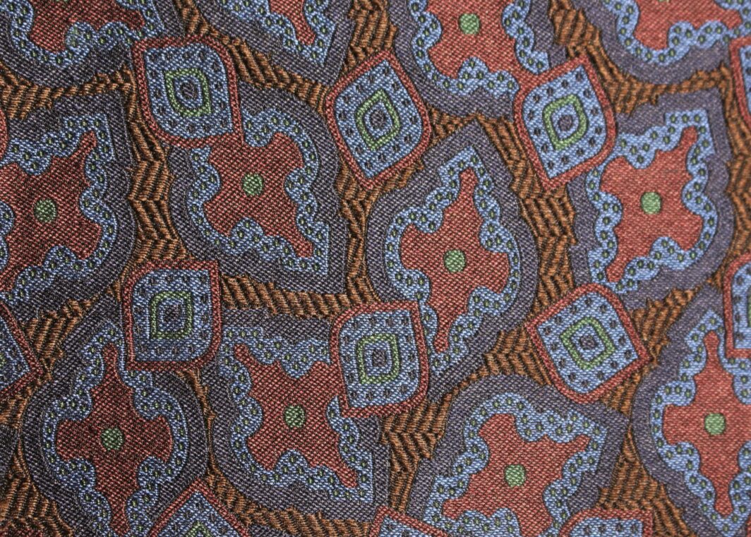 Geometric-Design-British-Made-Jacquard-Silk-W13550-15-M8600 (5)