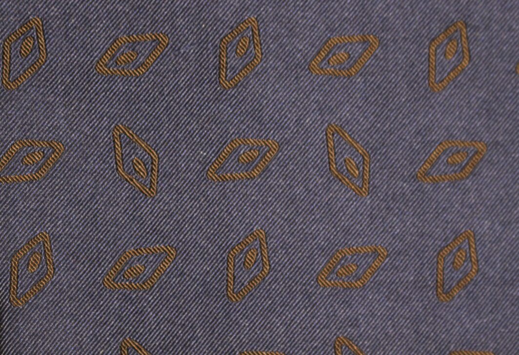 Geometric-Design-British-Made-Jacquard-Silk-W13550-15-M8602 (3)