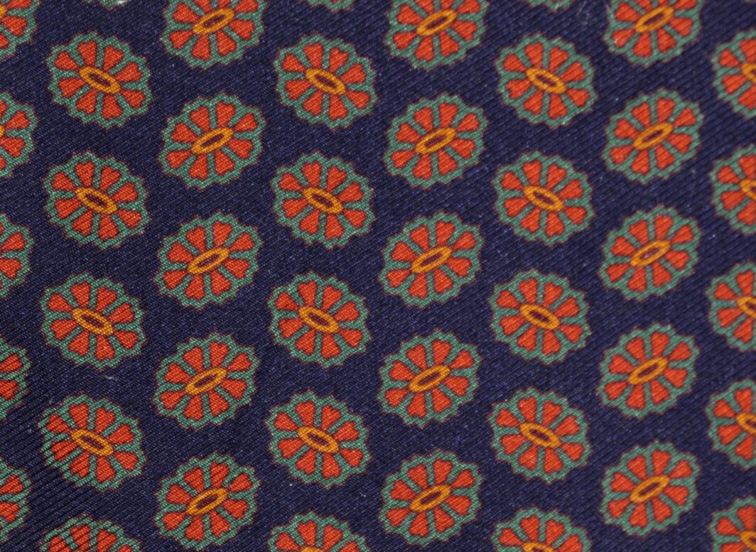 Geometric-Design-British-Made-Printed-Silk-D50-43 (1)