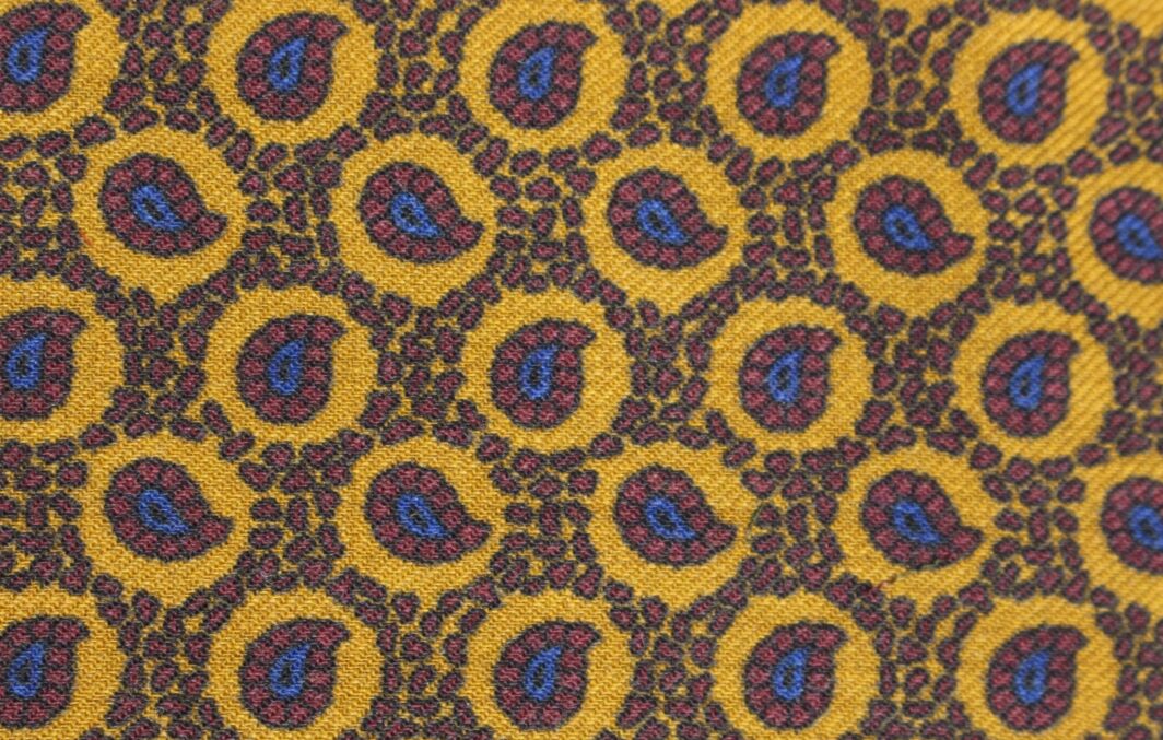 Geometric-Design-British-Made-Printed-Silk-W8513 (2)