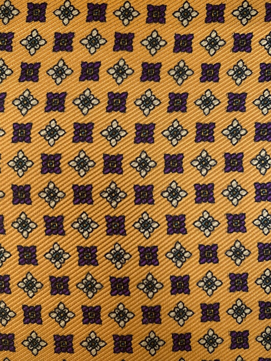 Neat-Design-British-Made-Printed-Silk-RK4858 (4)