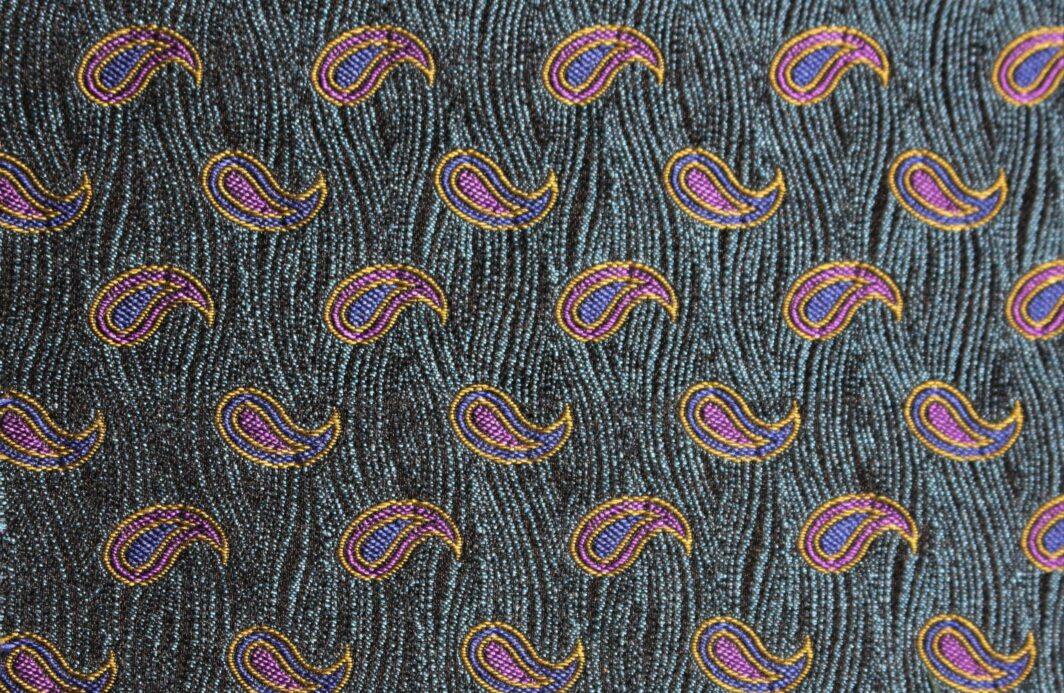 Paisley-Design-British-Made-Jacquard-Silk-W13537-16-M8582 (5)