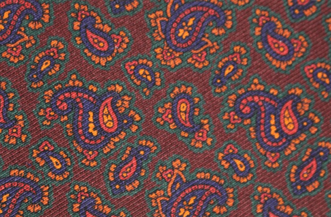 Paisley-Design-British-Made-Madders-Silk-M40-4509 (1)