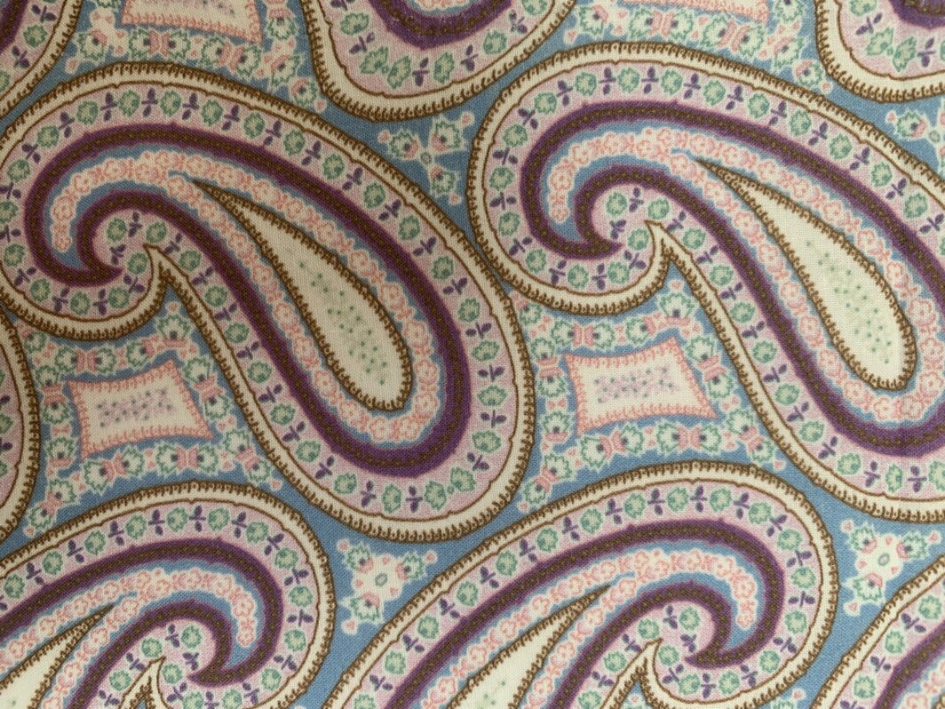 Paisley-Design-British-Made-Printed-Silk-CL3004 (1)