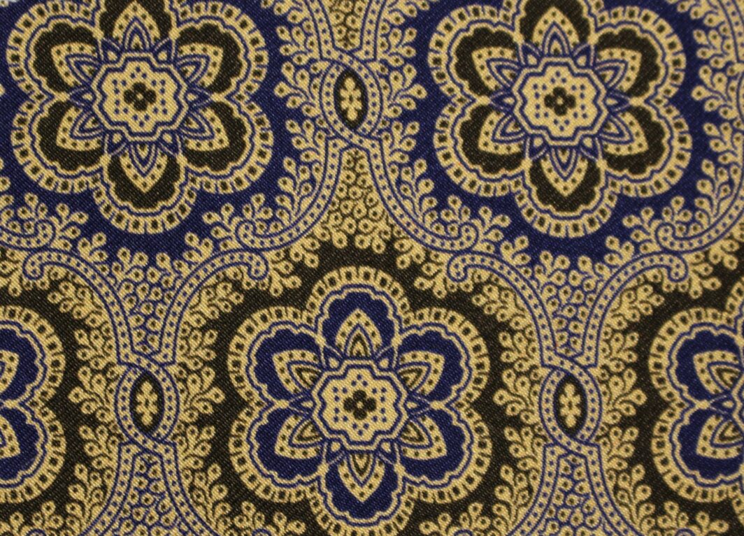 Paisley-Design-British-Made-Printed-Silk-D36-6029 (3)