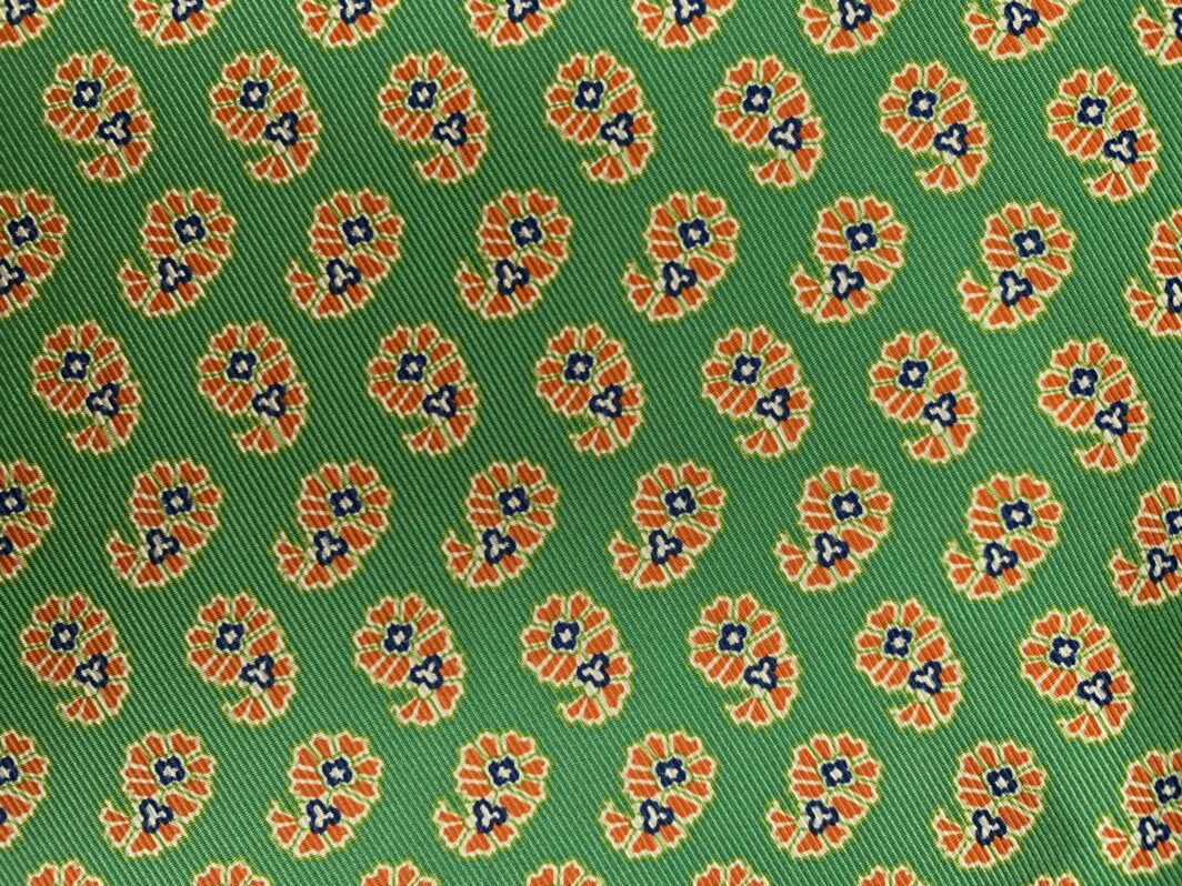 Paisley-Design-British-Made-Printed-Silk-D50.46 (2)