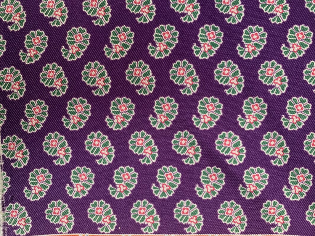 Paisley-Design-British-Made-Printed-Silk-D50.46 (4)