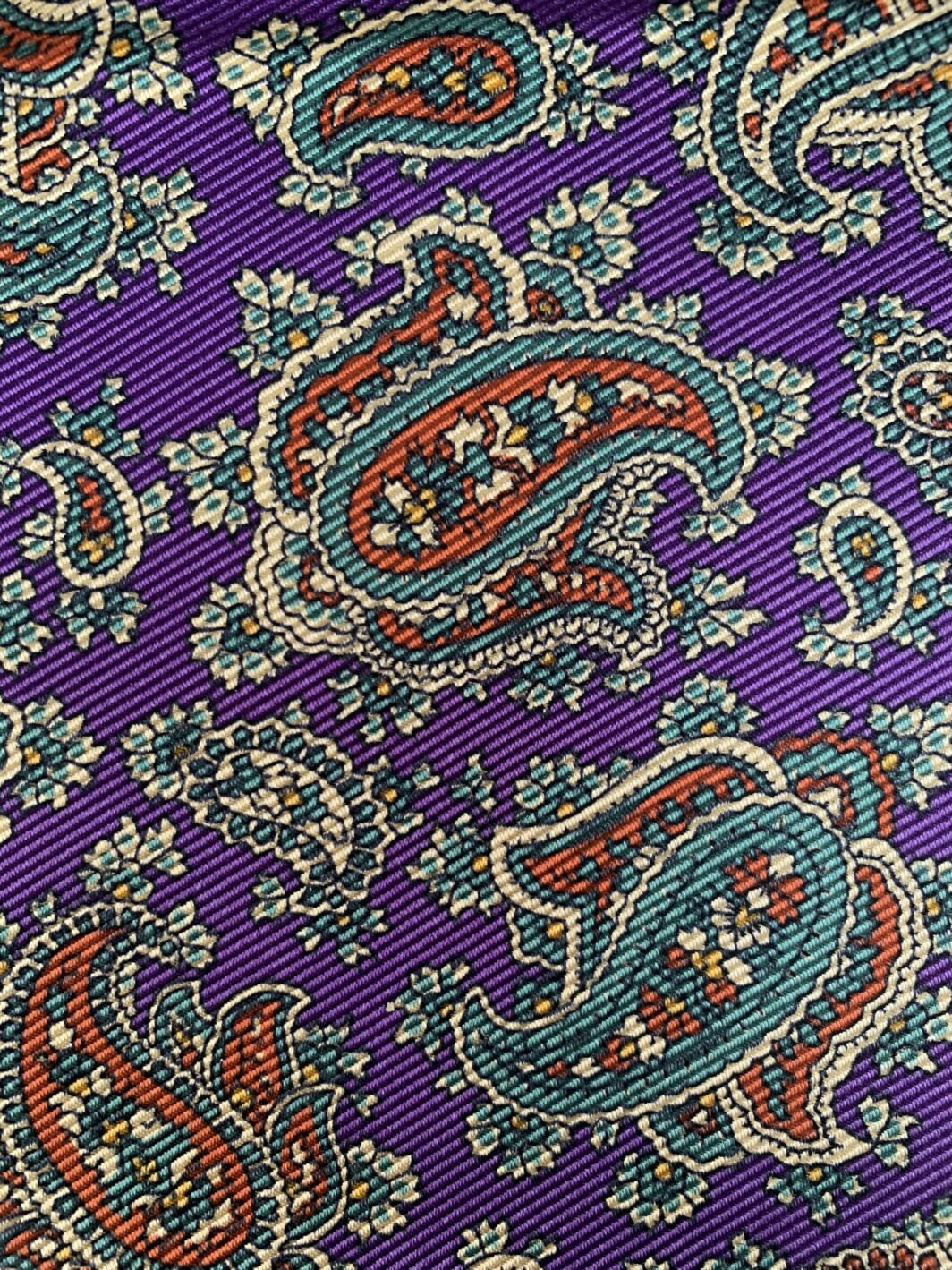 Paisley-Design-British-Made-Printed-Silk-RK1917 (1)