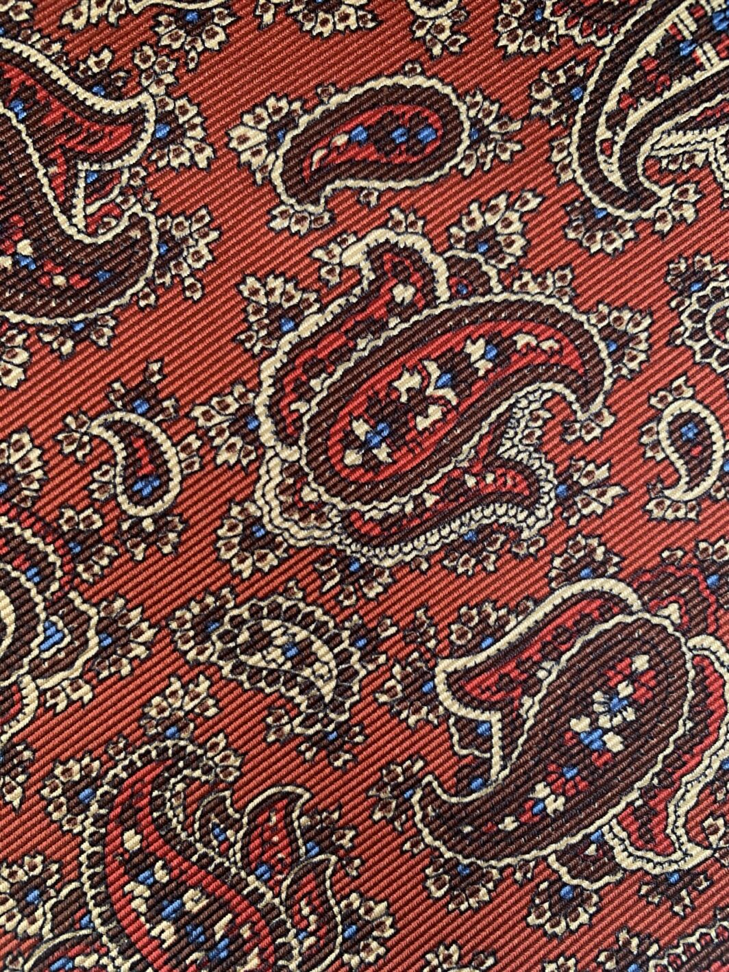 Paisley-Design-British-Made-Printed-Silk-RK1917 (2)