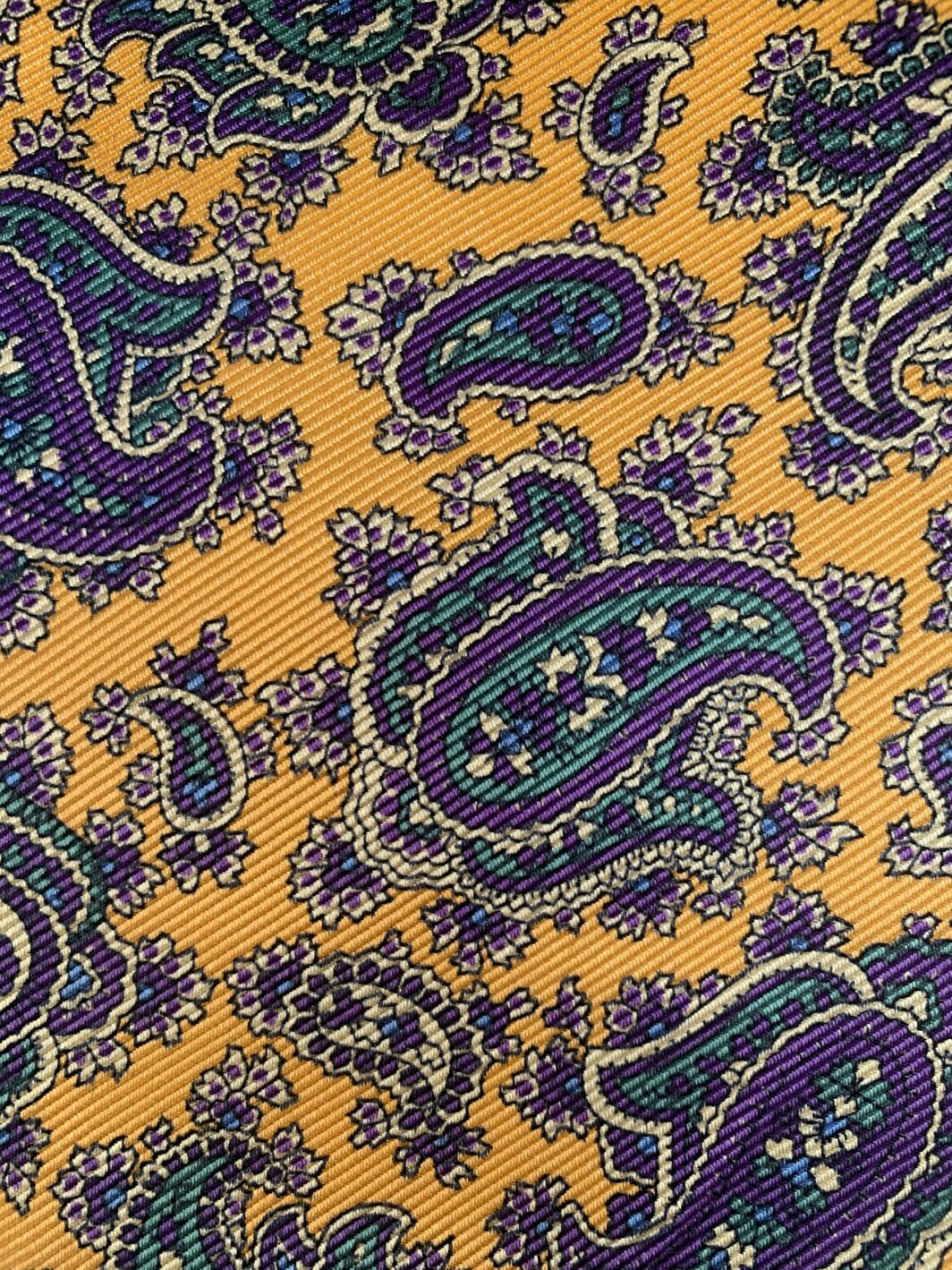 Paisley-Design-British-Made-Printed-Silk-RK1917 (3)