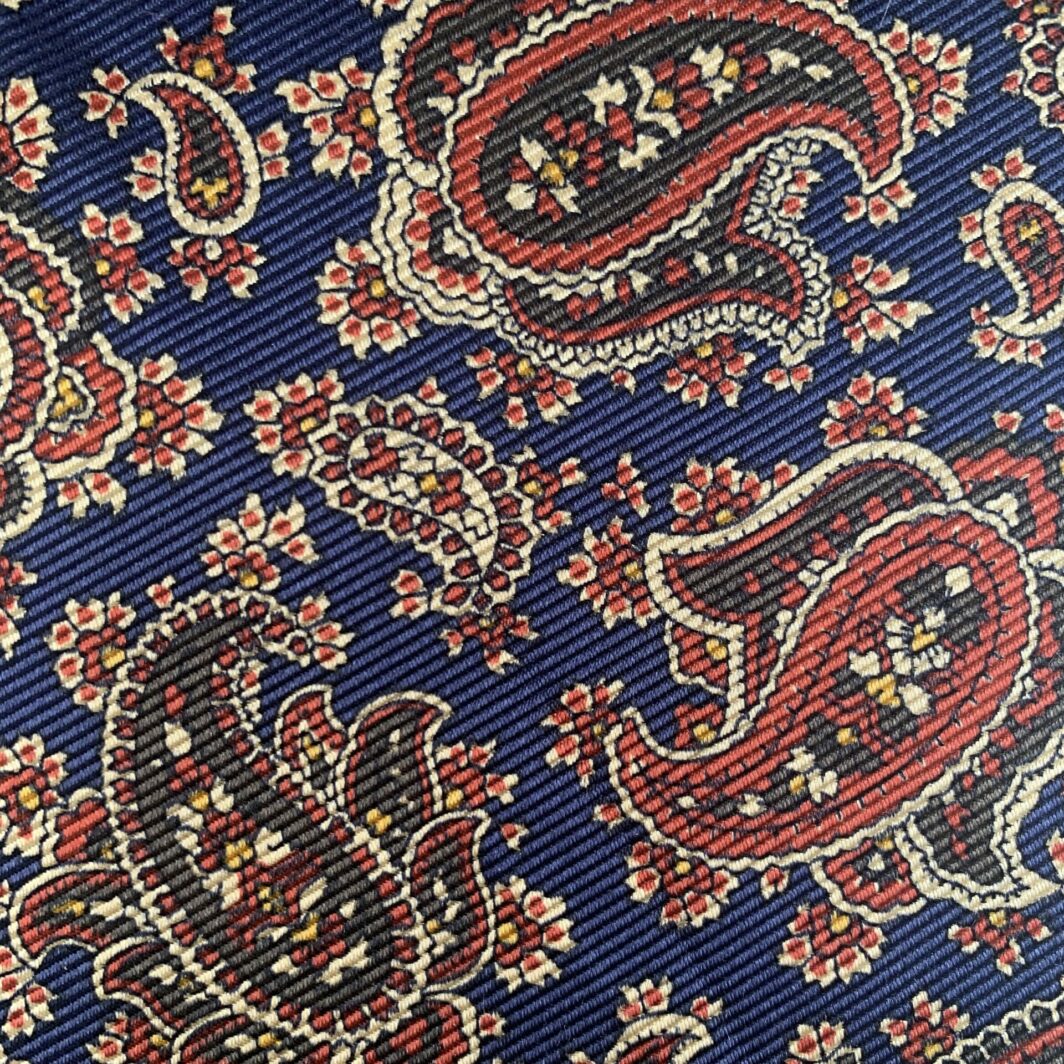 Paisley-Design-British-Made-Printed-Silk-RK1917 (4)