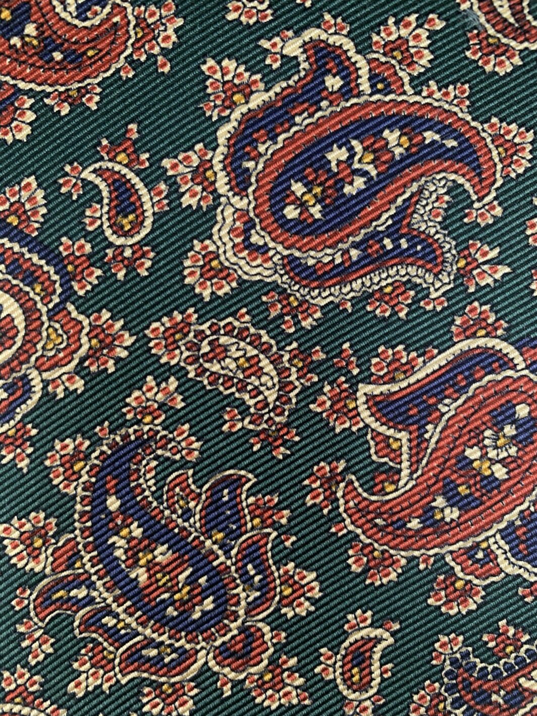 Paisley-Design-British-Made-Printed-Silk-RK1917 (6)