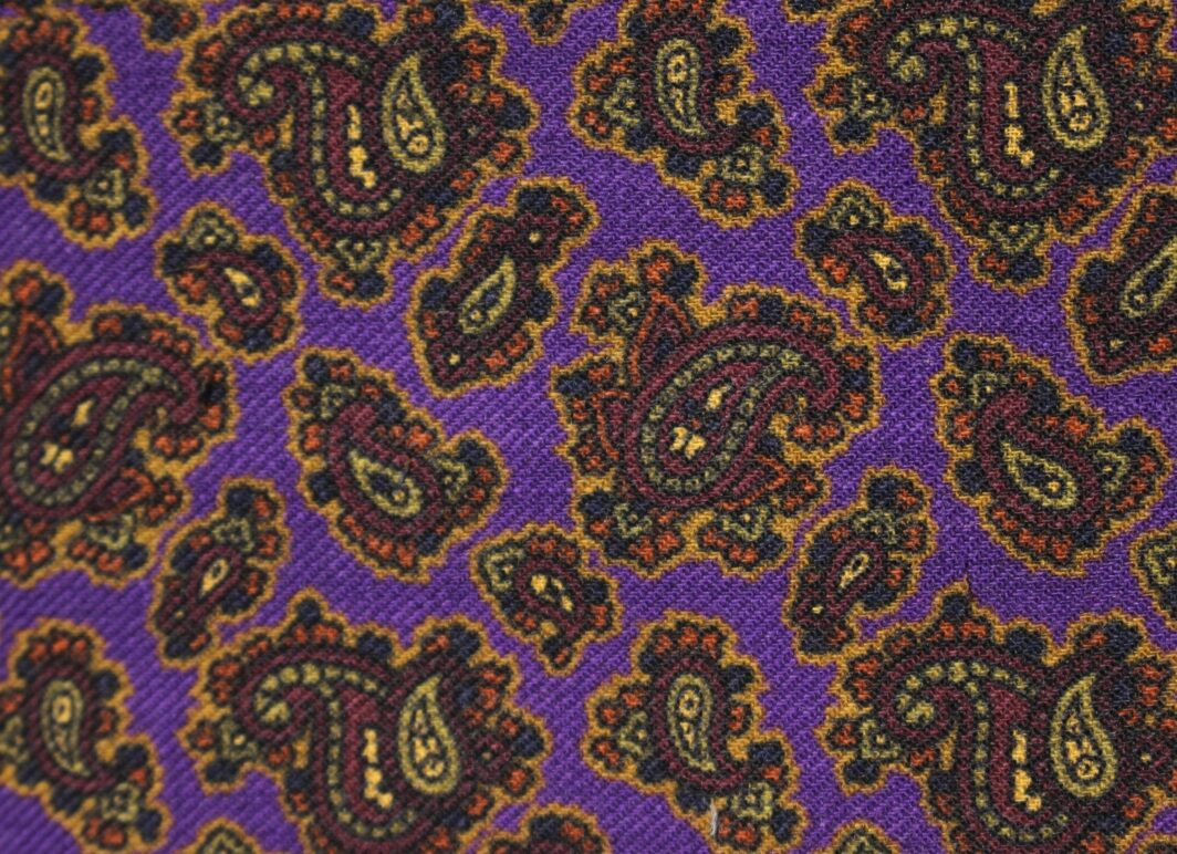 Paisley-Design-British-Made-Printed-Silk-W8514 (4)