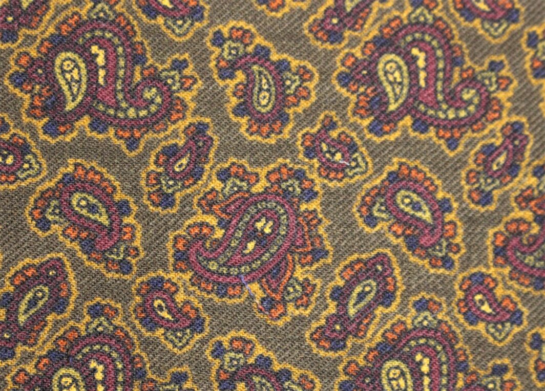 Paisley-Design-British-Made-Printed-Silk-W8514 (5)