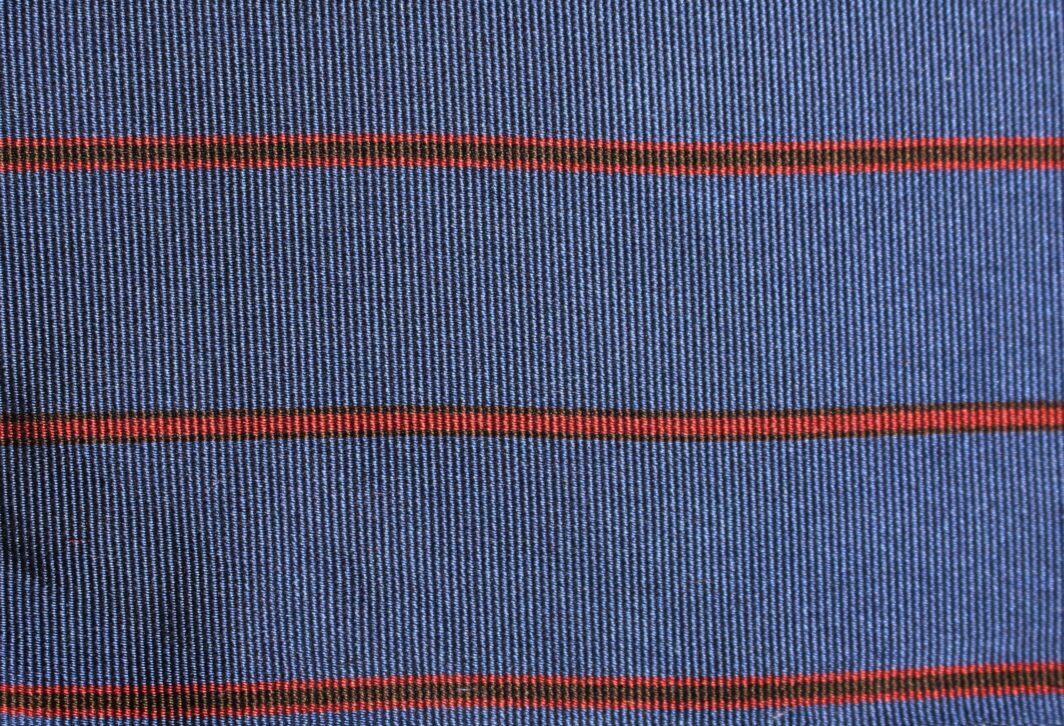 Stripe-Design-British-Made-Jacquard-Silk-W1353-18-M8557 (2)