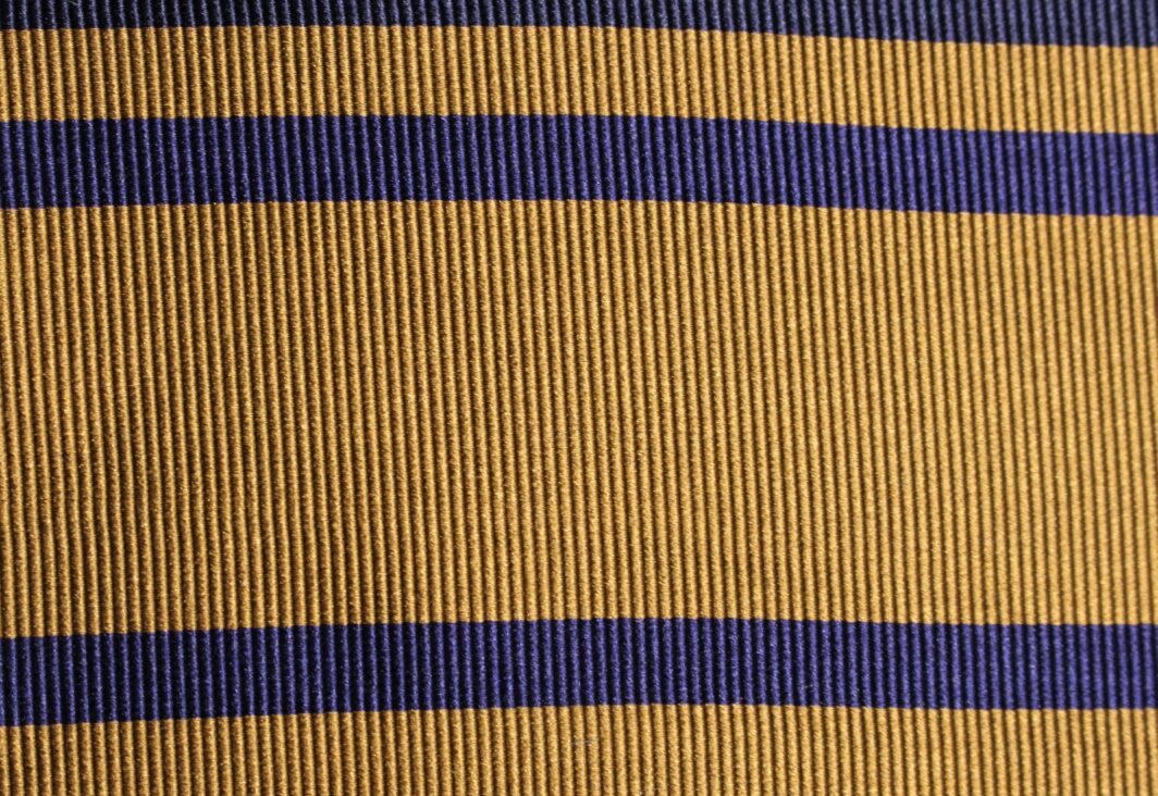 Stripe-Design-British-Made-Jacquard-Silk-W13536-18-M8559 (4)