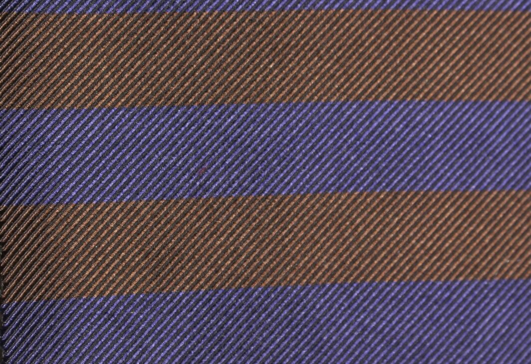 Stripe-Design-British-Made-Jacquard-Silk-W13536-18-M8562 (2)