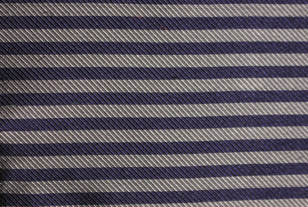 Stripe-Design-British-Made-Jacquard-Silk-W13536-18-M8567 (2)