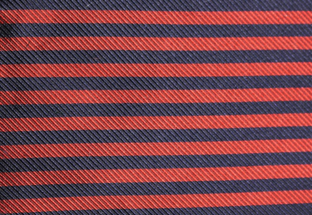 Stripe-Design-British-Made-Jacquard-Silk-W13536-18-M8567 (4)