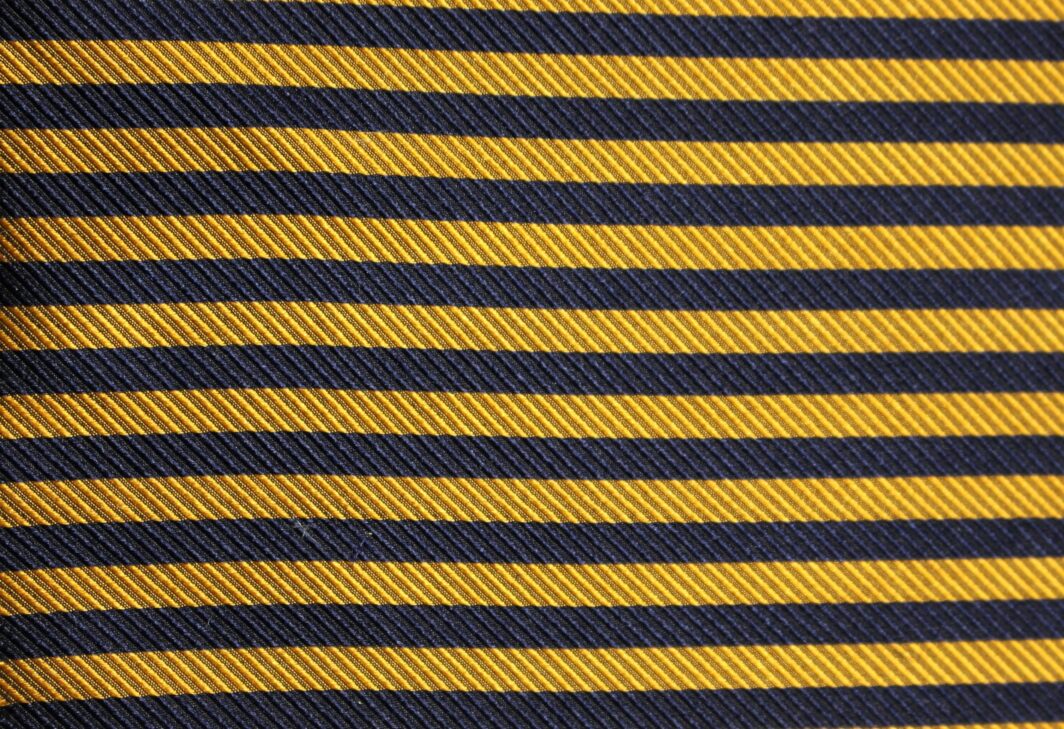 Stripe-Design-British-Made-Jacquard-Silk-W13536-18-M8567 (5)