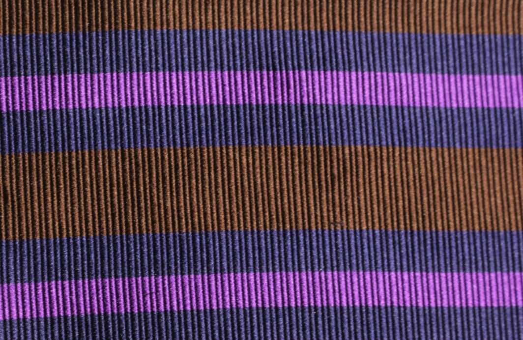 Stripe-Design-British-Made-Jacquard-Silk-W13536-18-M8569 (3)