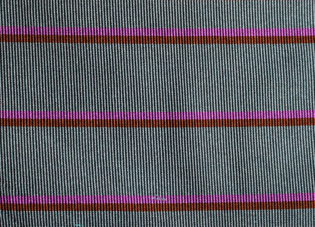 Stripe-Design-British-Made-Jacquard-Silk-W13610-12-M6397 (4)